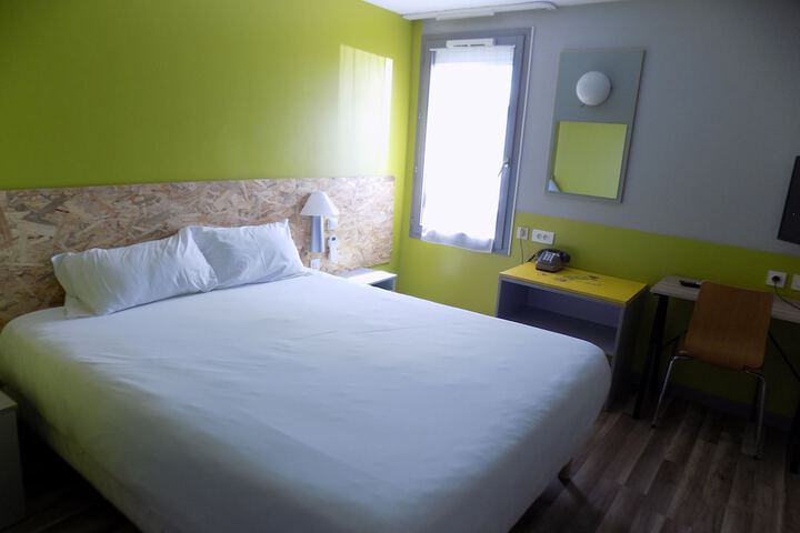 Room 29 of 73