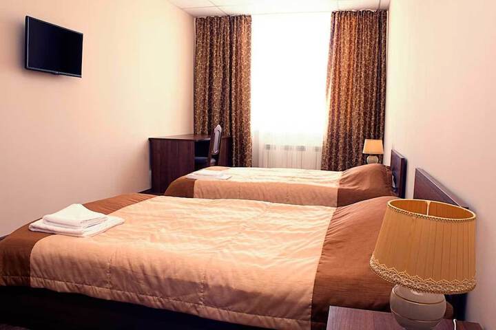 Room 6 of 16