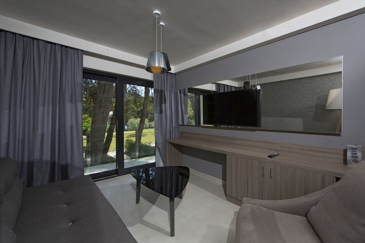 Room 9 of 130