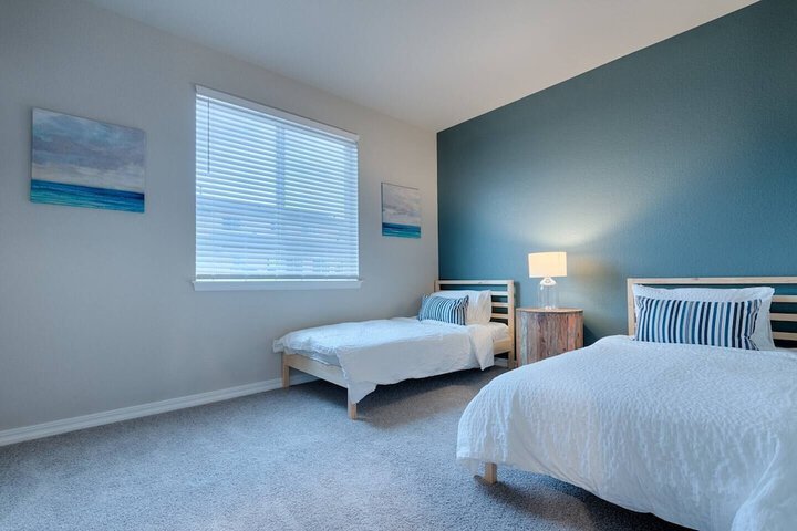 Room 4 of 24
