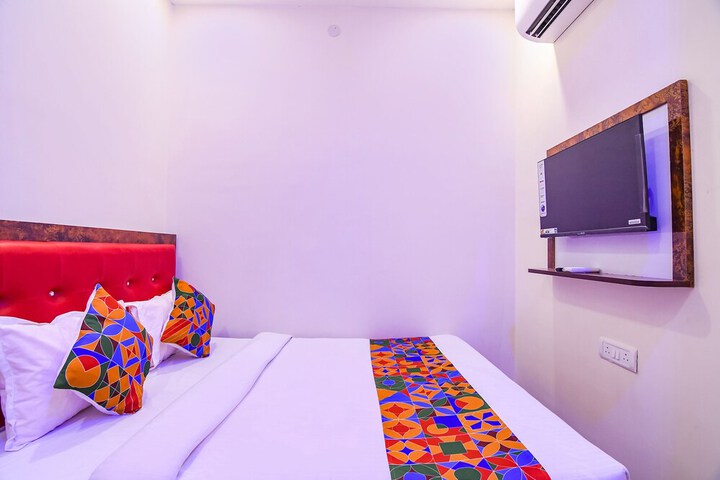 Room 12 of 21
