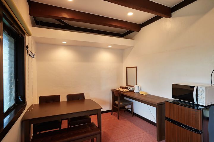 Room 14 of 155