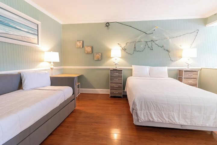 Room 16 of 37