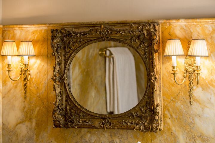 Room 15 of 22