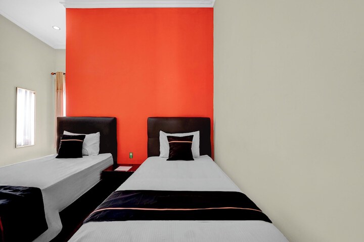 Room 14 of 30