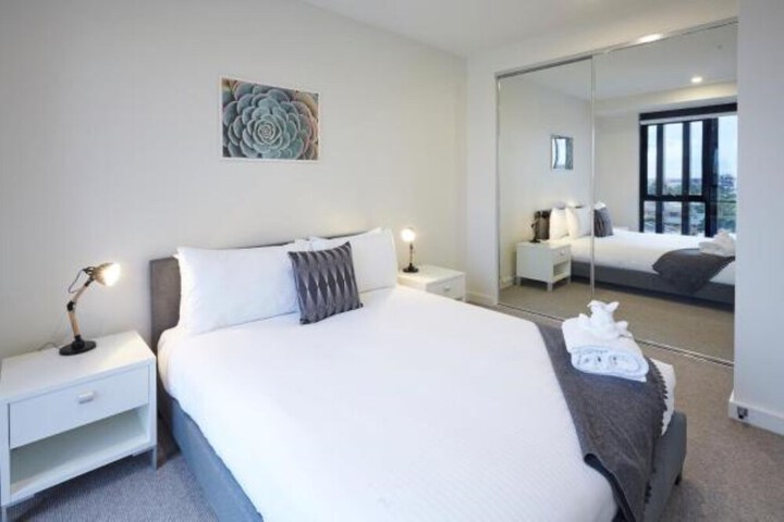 Room 15 of 87