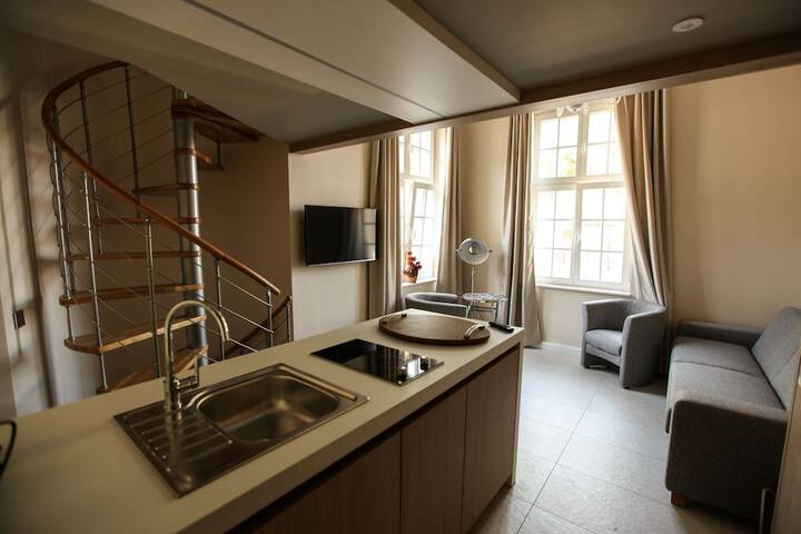 Room 40 of 96