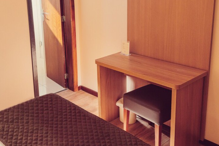 Room 16 of 88