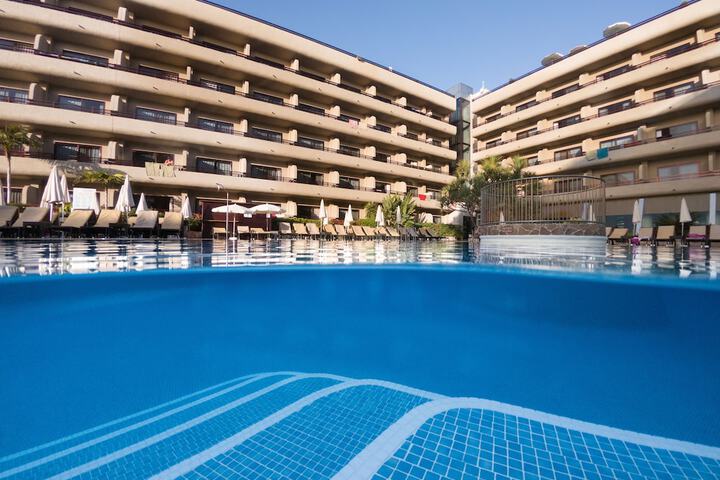 Hotel with Pool