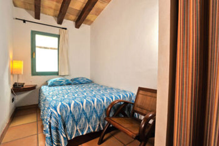 Room 15 of 46