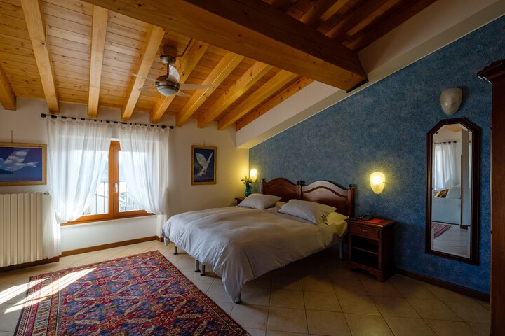 Room 73 of 115