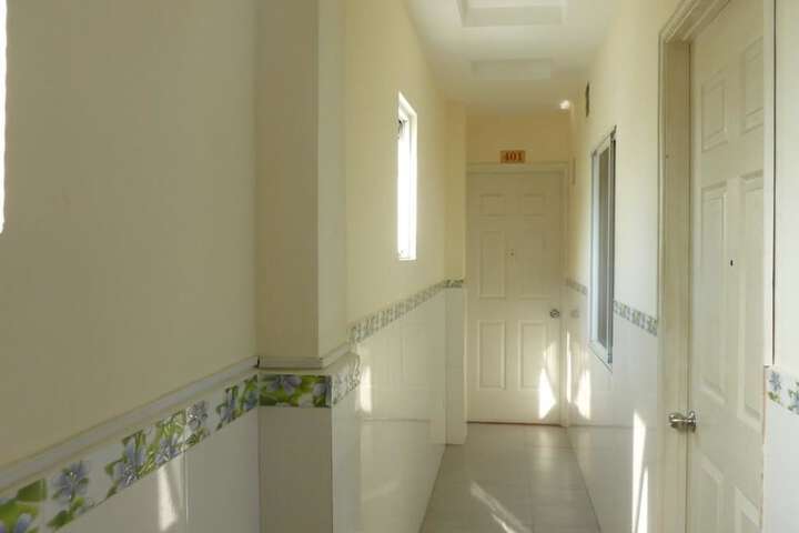 Ballroom/Hall 15 of 17