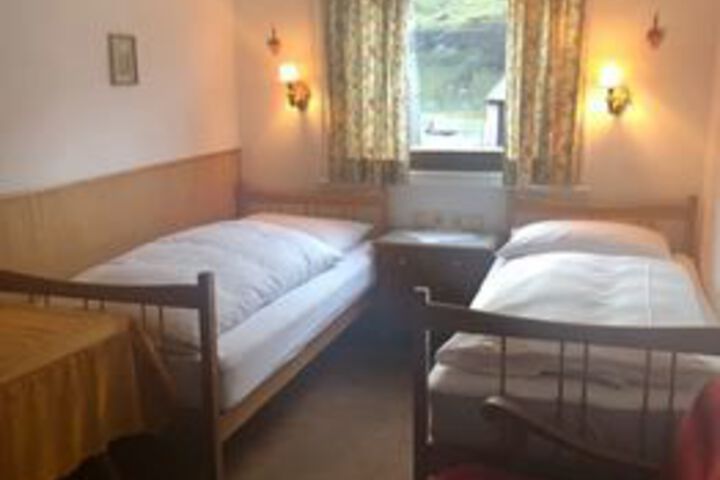 Room 13 of 43