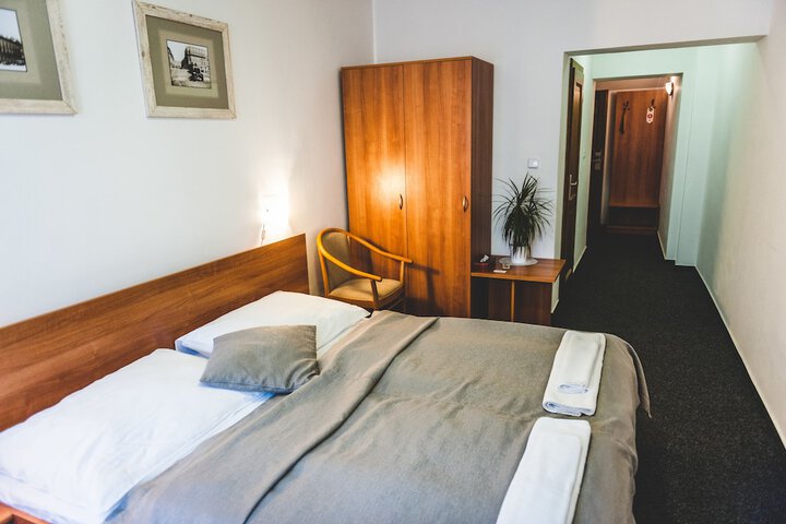Room 17 of 52