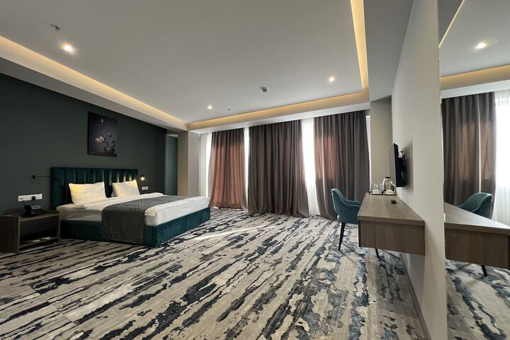 Room 9 of 47
