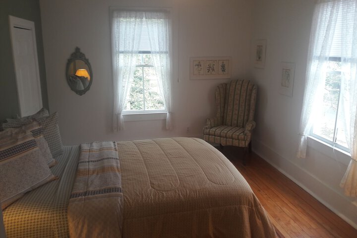 Room 2 of 23