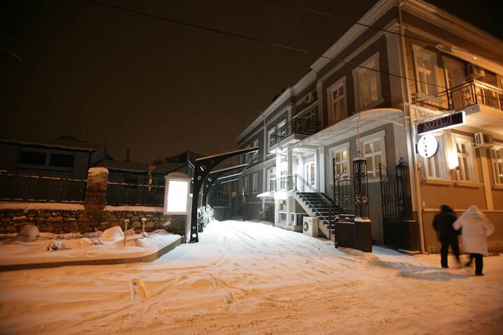 Hotel 84 of 84