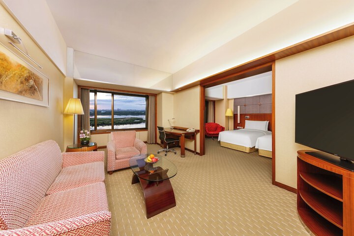 Room 32 of 110