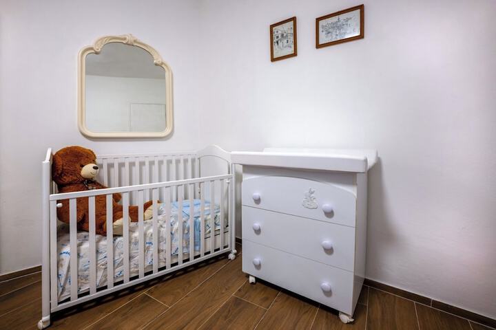 Room 5 of 41
