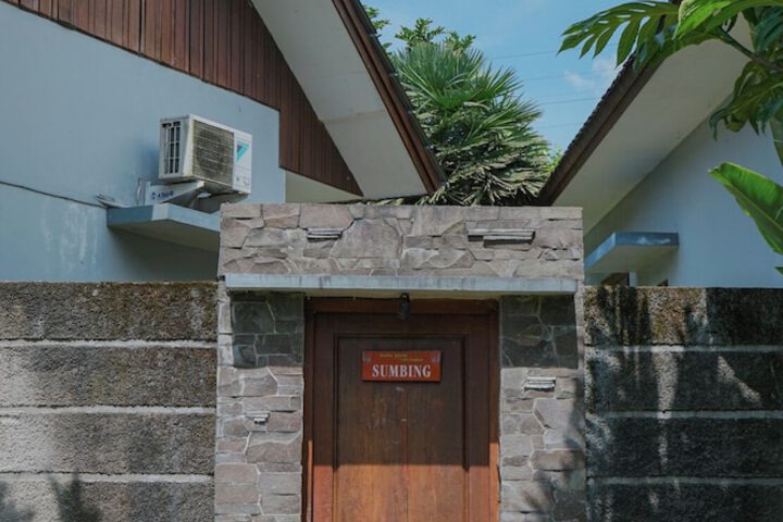 Hotel Exterior 153 of 188