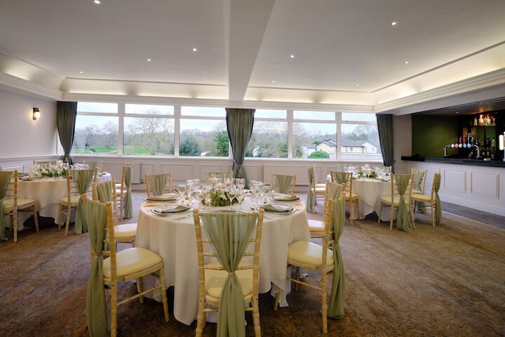 Ballroom/Hall 73 of 105