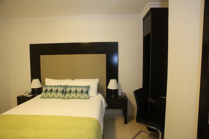 Room 38 of 152