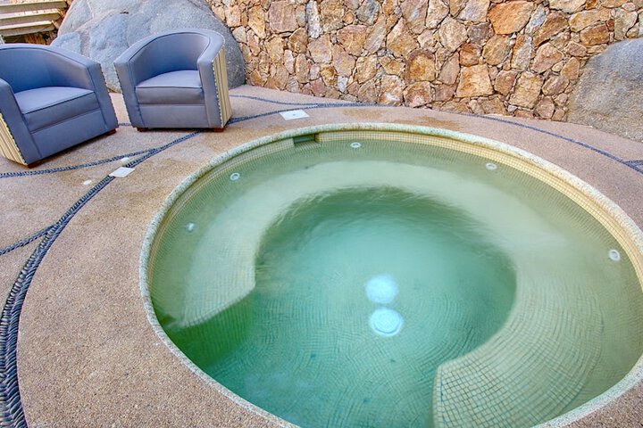 Pool 196 of 336