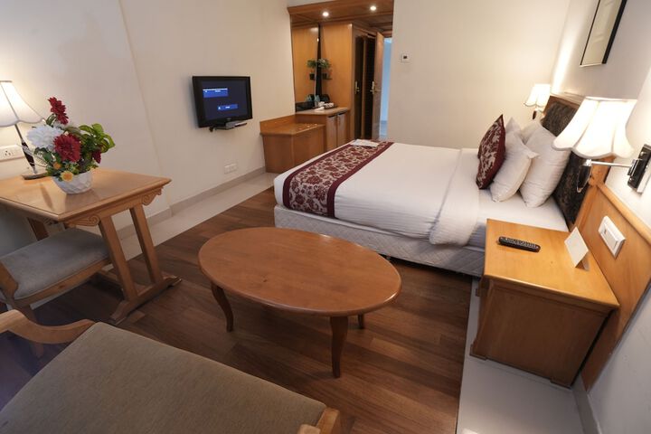 Room 10 of 43