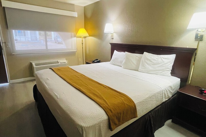 Room 3 of 24