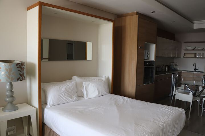 Room 42 of 132