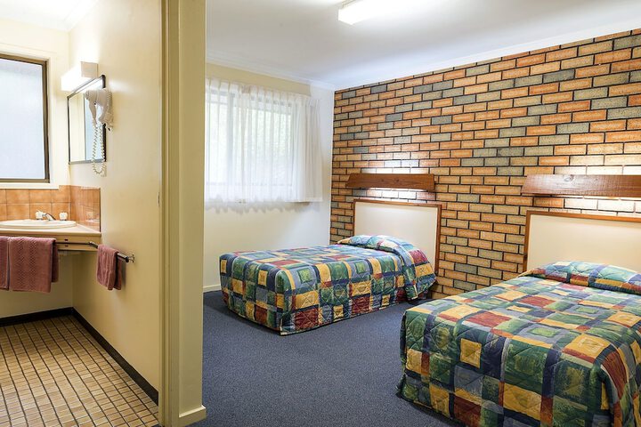 Room 7 of 42