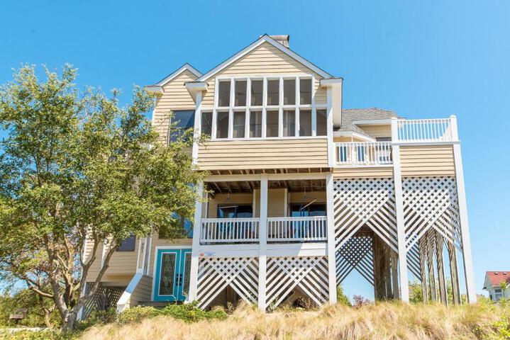Seaquestered in Corolla, NC