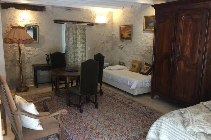 Room 18 of 145