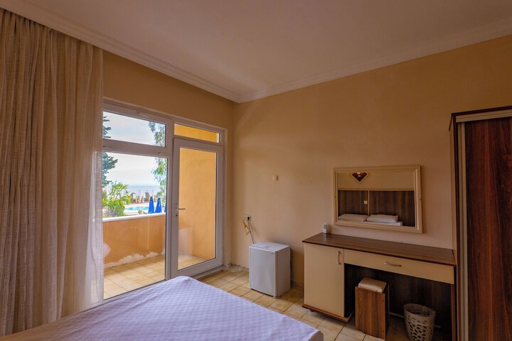 Room 27 of 209
