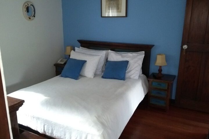 Room 11 of 42