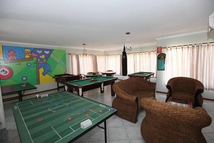 Room 9 of 14