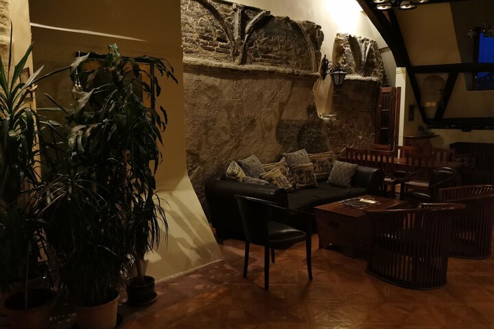 Room 12 of 39