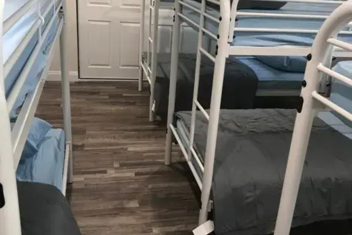 Room 3 of 7