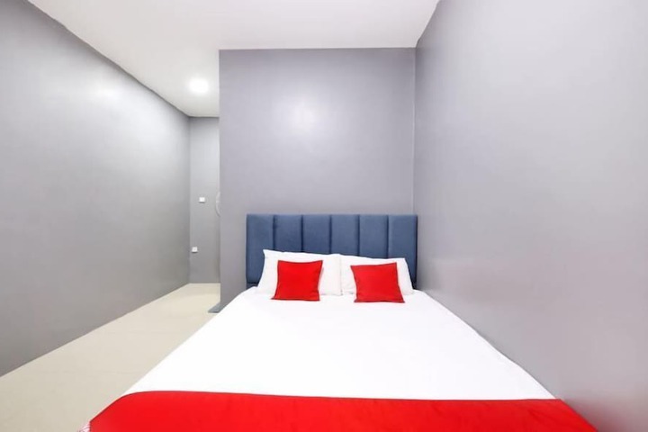 Room 13 of 20