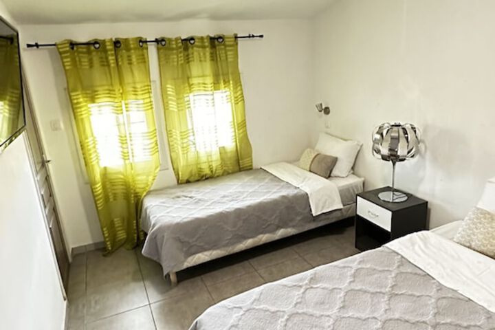 Room 8 of 13