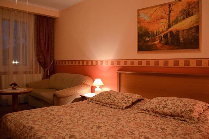 Room 16 of 84