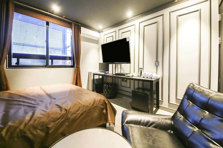 Room 5 of 25