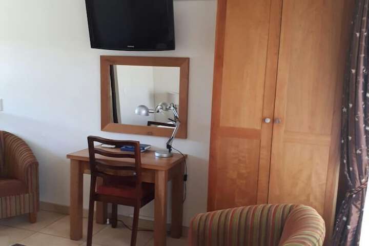 Room 17 of 35