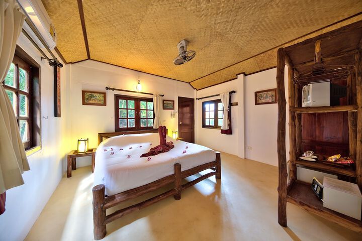 Room 10 of 56
