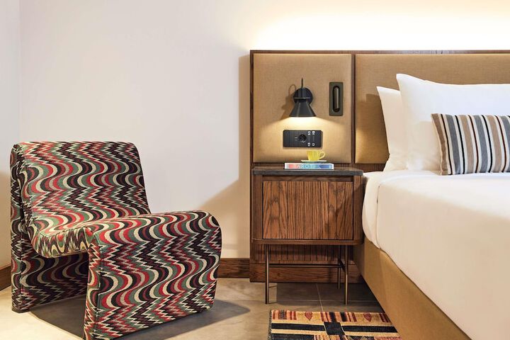 Room 20 of 162