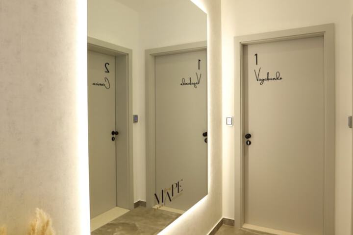 Ballroom/Hall 45 of 49