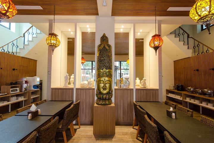 Dining 91 of 116