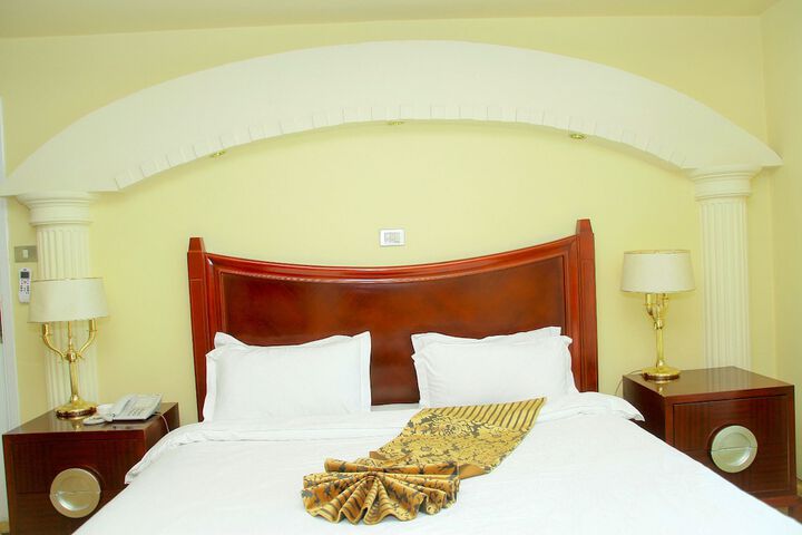 Room 21 of 66
