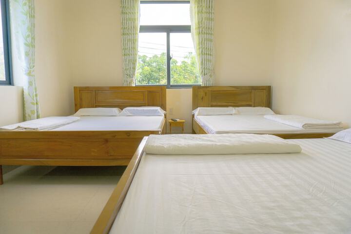 Room 12 of 23