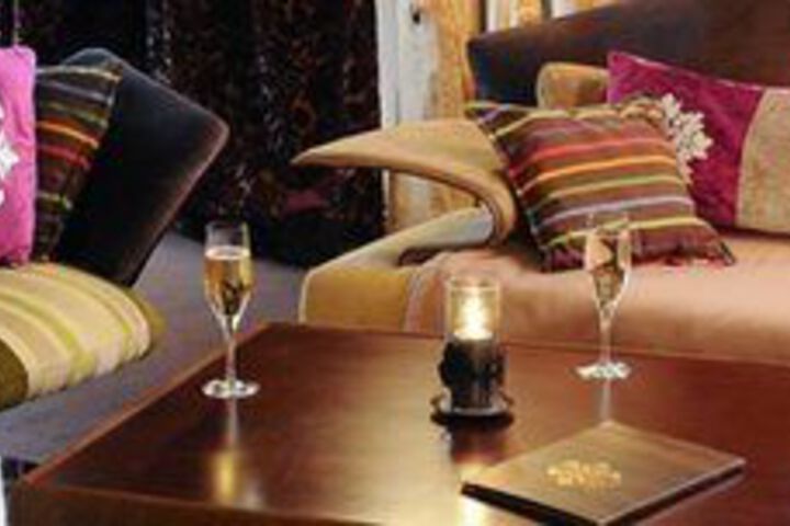 Lounge 42 of 73
